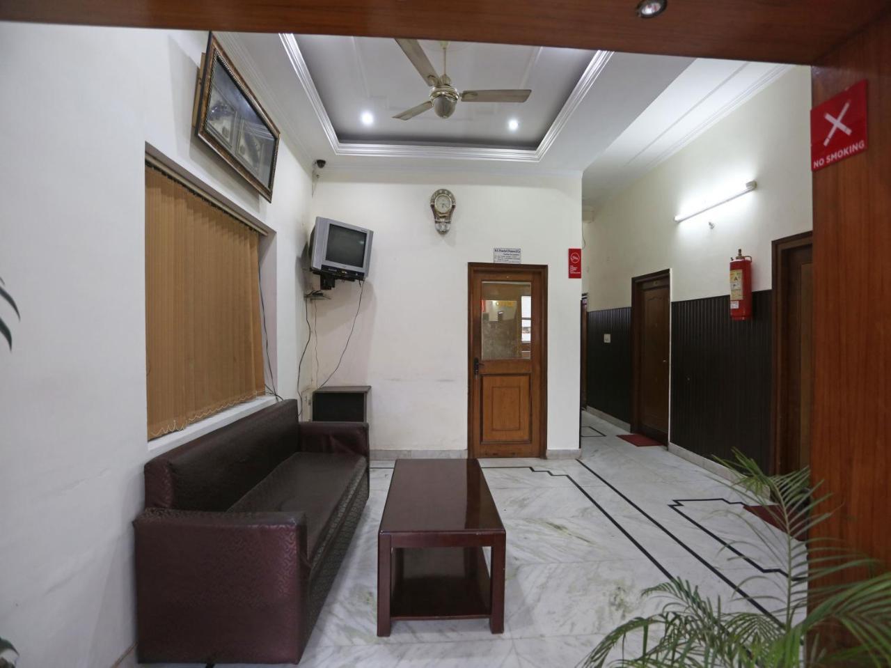 Oyo 6001 Hotel City Palace Dehradun Esterno foto